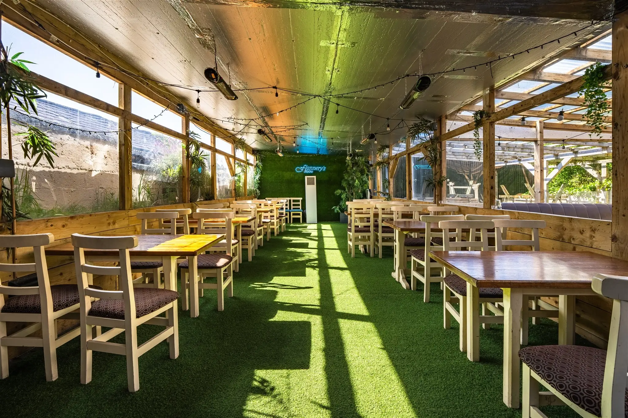 flannerys__content__3-hr